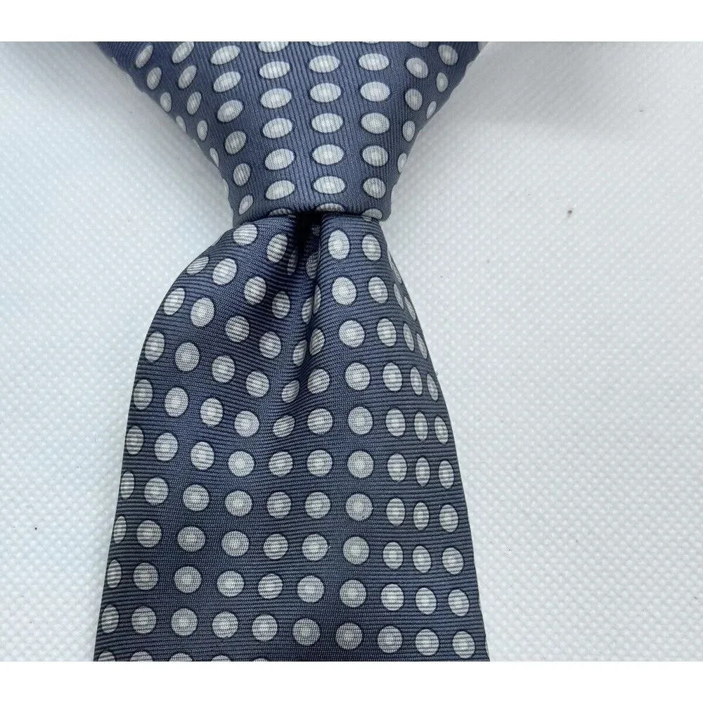 Tommy Hilfiger Polka Dot Gray 100%‎ Silk Tie 59L by 3.75W.